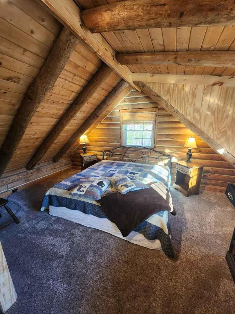 Very Private, Real Log Cabin With Hot Tub! Sevierville Bagian luar foto
