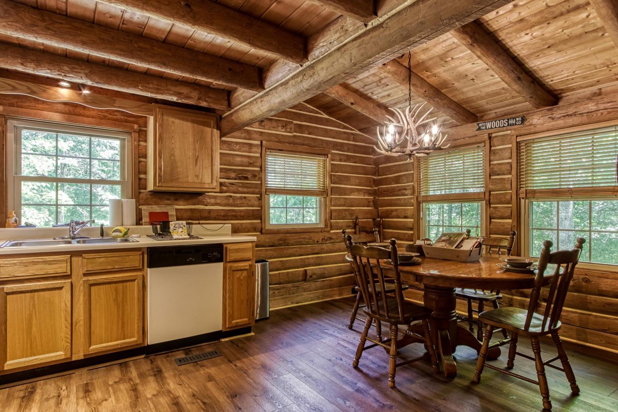 Very Private, Real Log Cabin With Hot Tub! Sevierville Bagian luar foto
