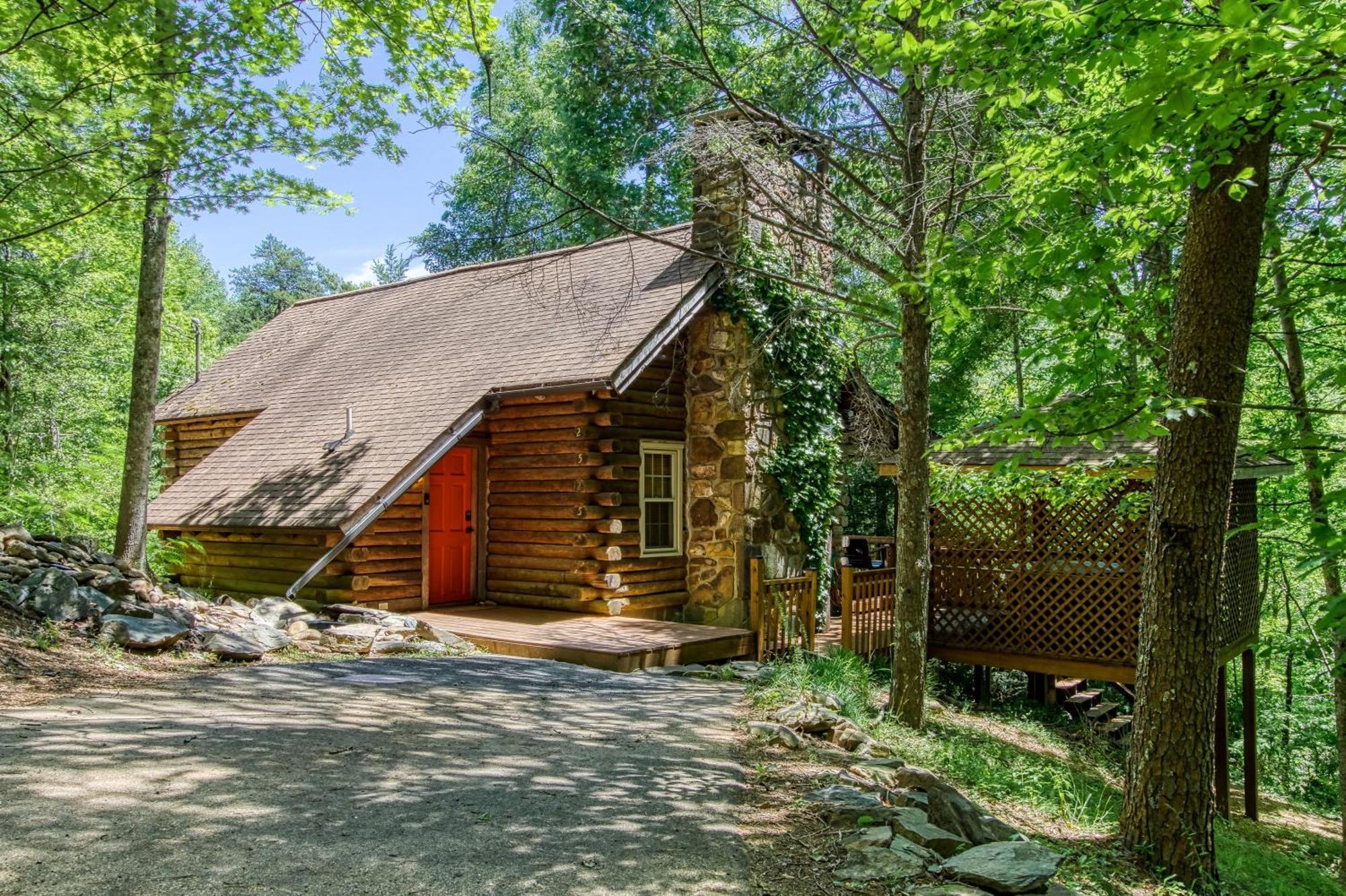 Very Private, Real Log Cabin With Hot Tub! Sevierville Bagian luar foto